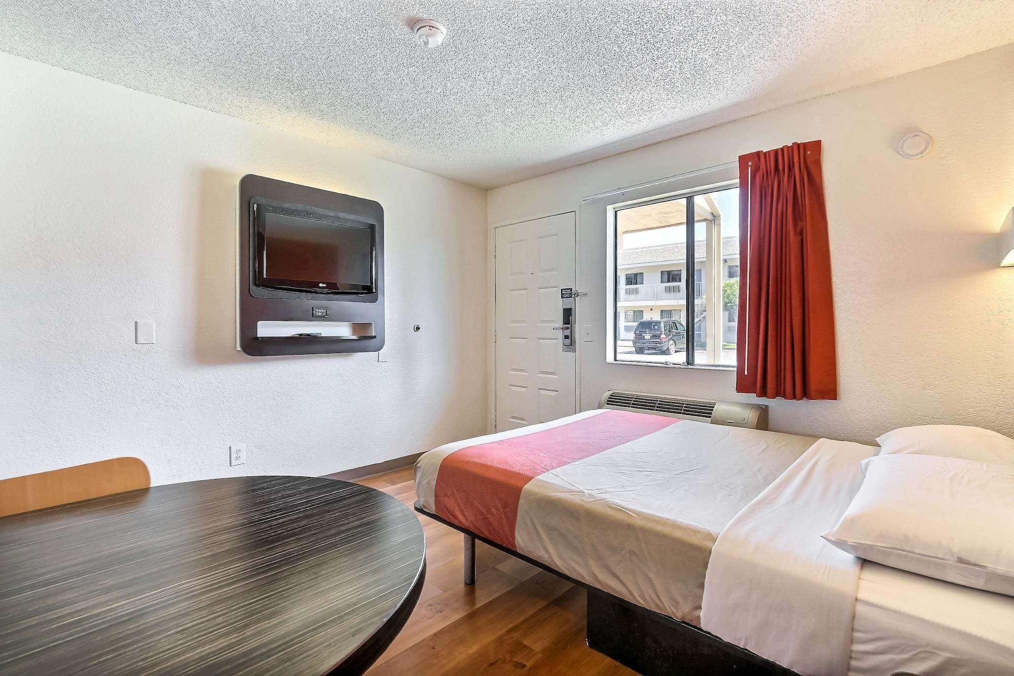 Motel 6-Oakland, Ca - Airport エクステリア 写真