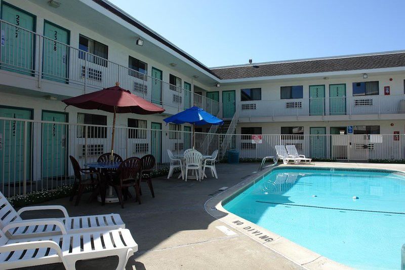 Motel 6-Oakland, Ca - Airport エクステリア 写真