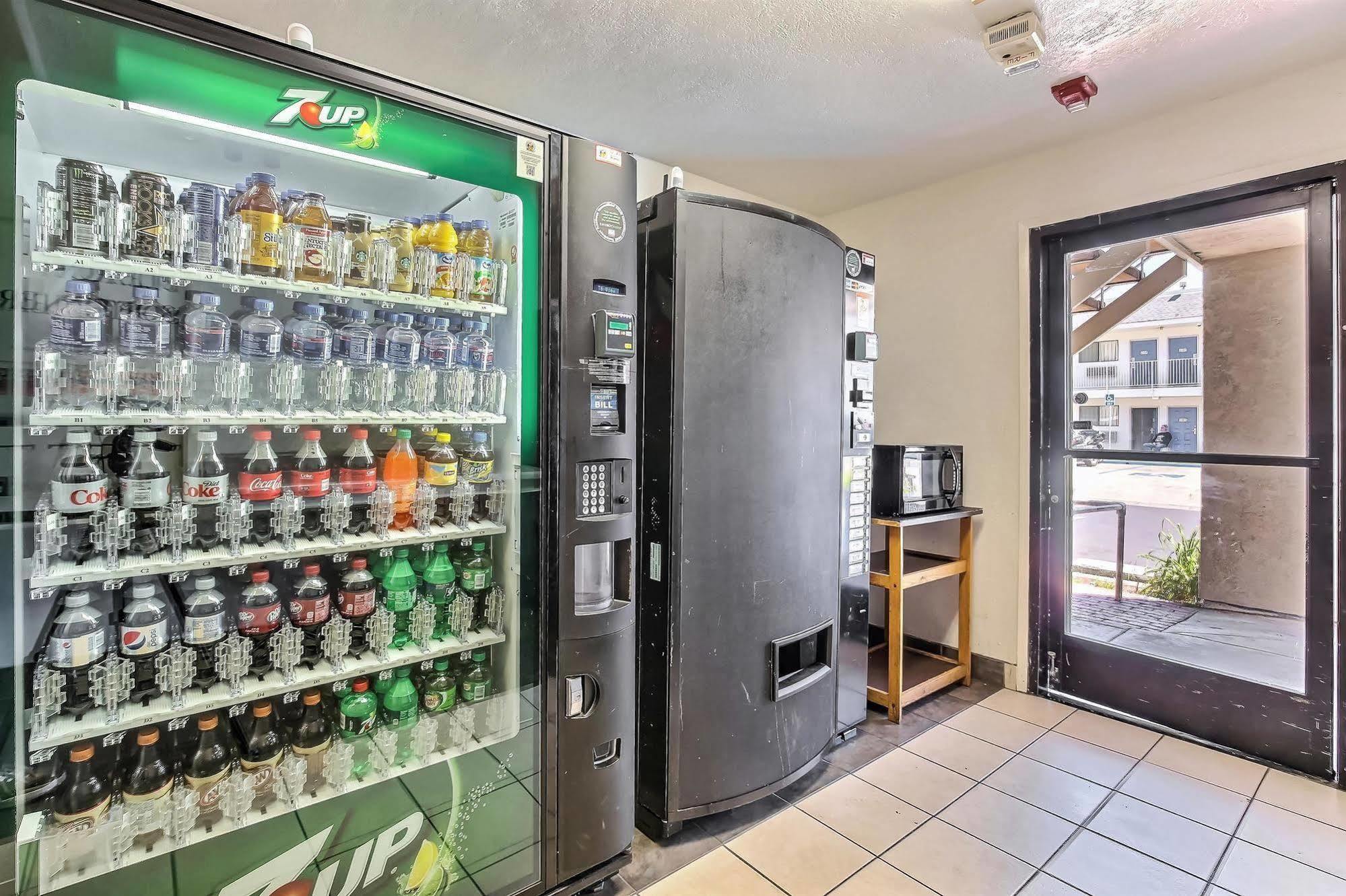 Motel 6-Oakland, Ca - Airport エクステリア 写真