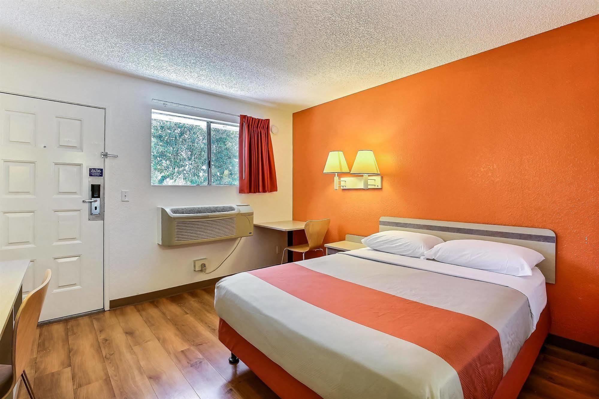 Motel 6-Oakland, Ca - Airport エクステリア 写真