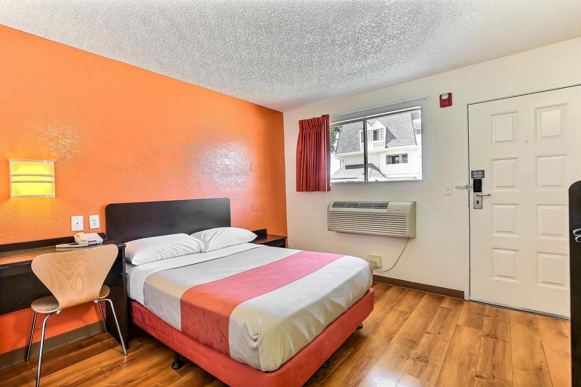 Motel 6-Oakland, Ca - Airport エクステリア 写真